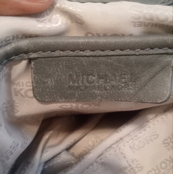 Michael kors bag - Picture 11 of 13